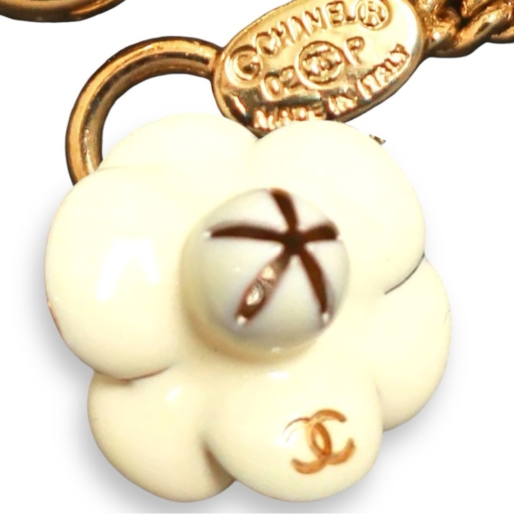 CHANEL White Camellia Flower with Original Chain RARE AUTHENTIC ORIGINAL BOX​ - Picture 3 of 9